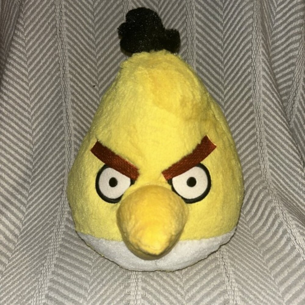 Yellow Bird Chuck Angry Birds Plush‎ 8-9". No Tags